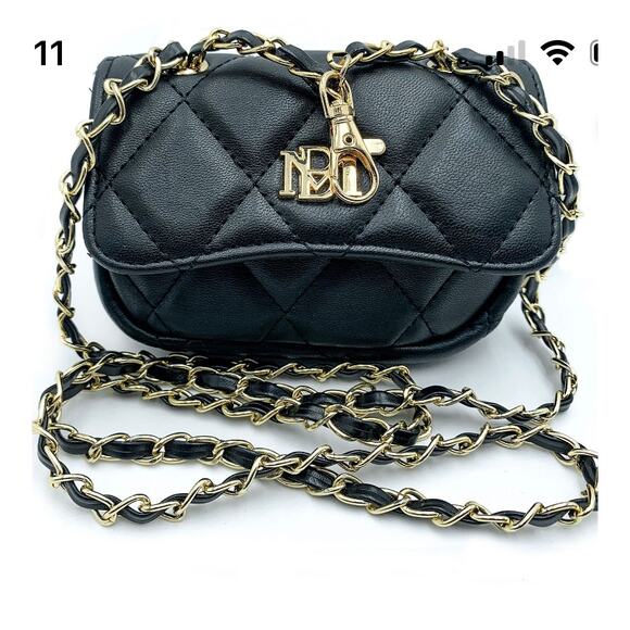 Badgley Mischka Handbags - Badgley Mischka Mini Crossbody Purse Key Clip Vegan Leather Black Quilted NWT 49